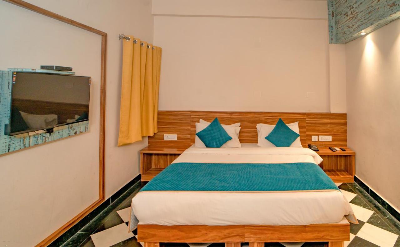 The Uddhav Elite Hotel Udaipur Exterior photo