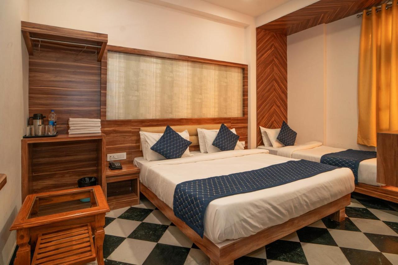 The Uddhav Elite Hotel Udaipur Exterior photo