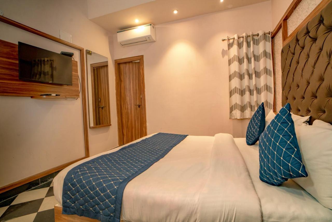 The Uddhav Elite Hotel Udaipur Exterior photo