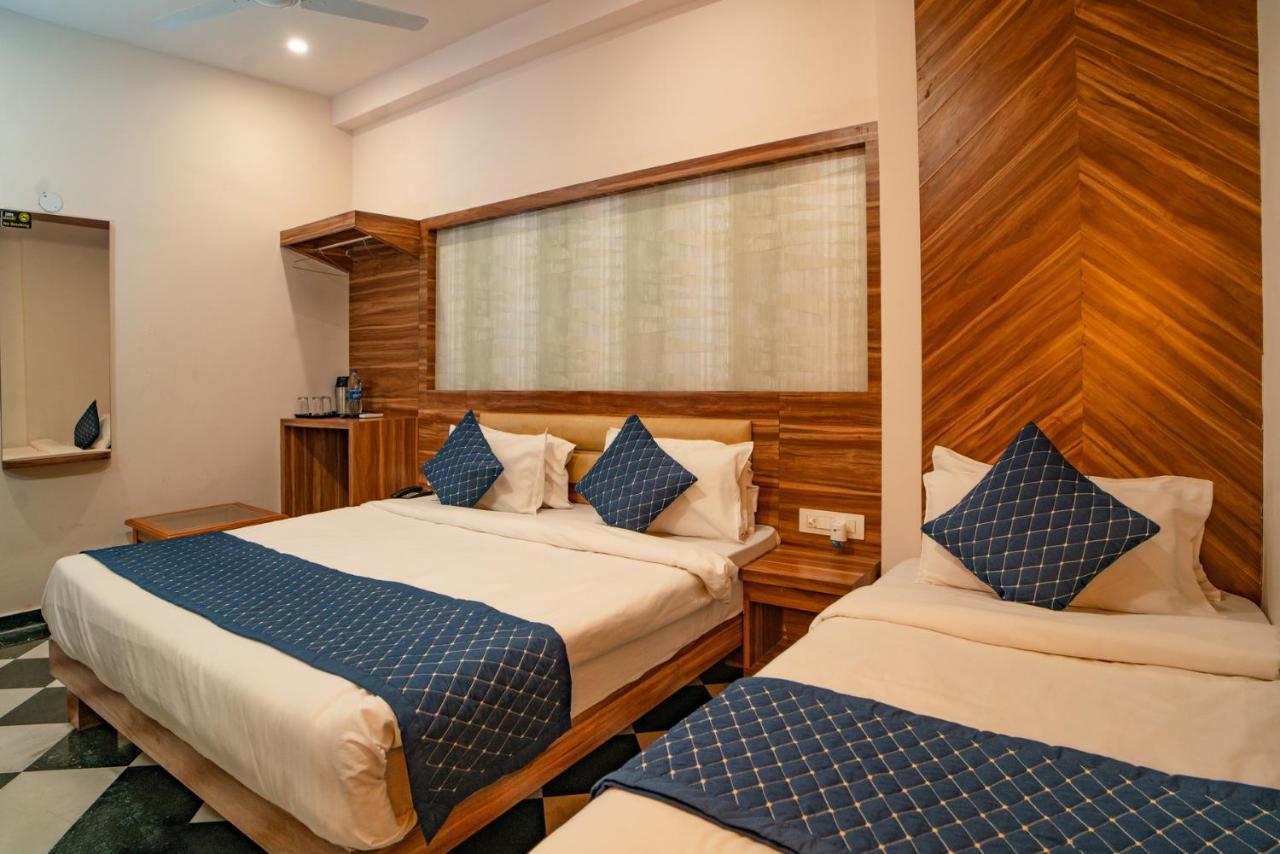 The Uddhav Elite Hotel Udaipur Exterior photo
