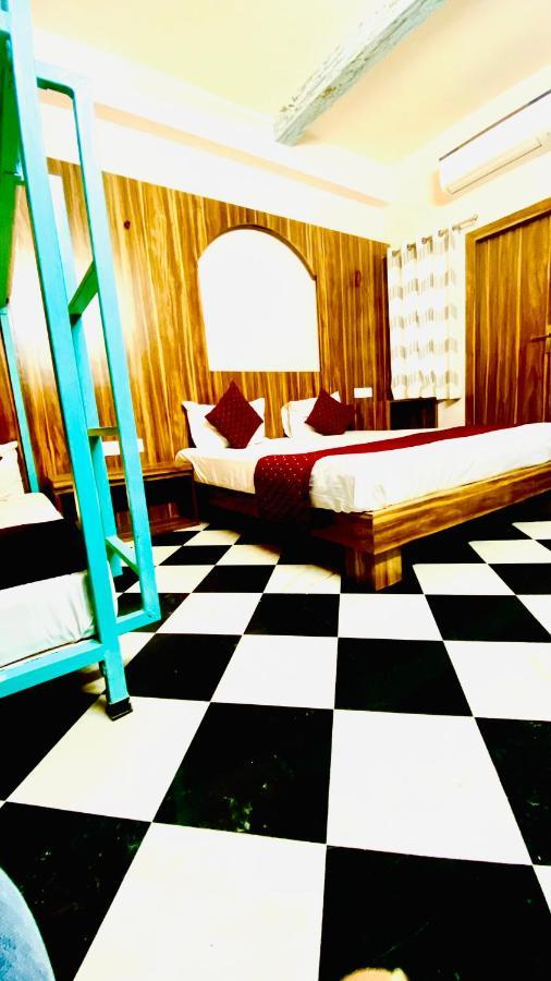 The Uddhav Elite Hotel Udaipur Exterior photo